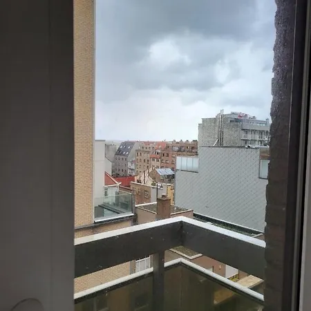 Zeezicht, Volledig Gerenoveerd Luxe Apartment *