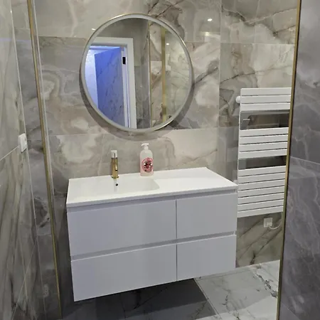 Apartment Zeezicht, Volledig Gerenoveerd Luxe