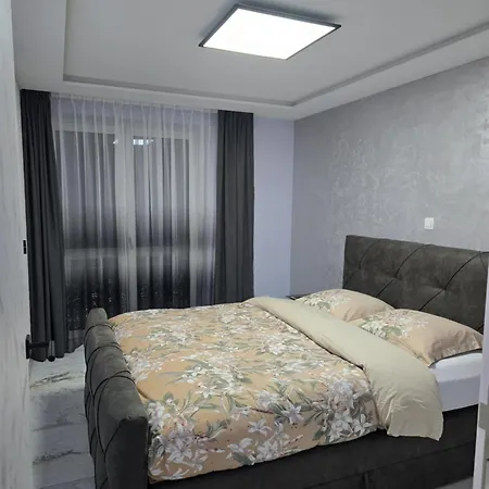 Zeezicht, Volledig Gerenoveerd Luxe Apartment *